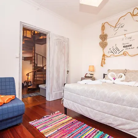 Casa Inti / Inti House