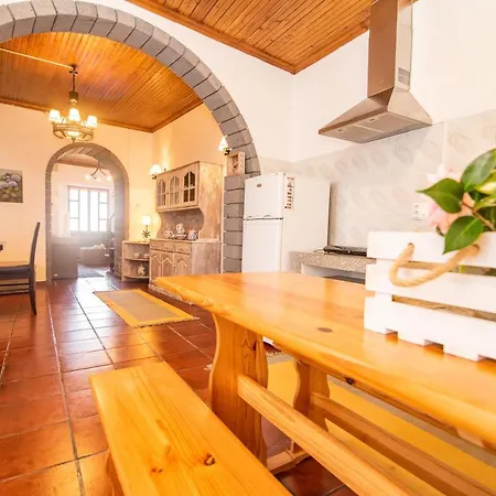 Bed & Breakfast Casa Inti / Inti House Furnas